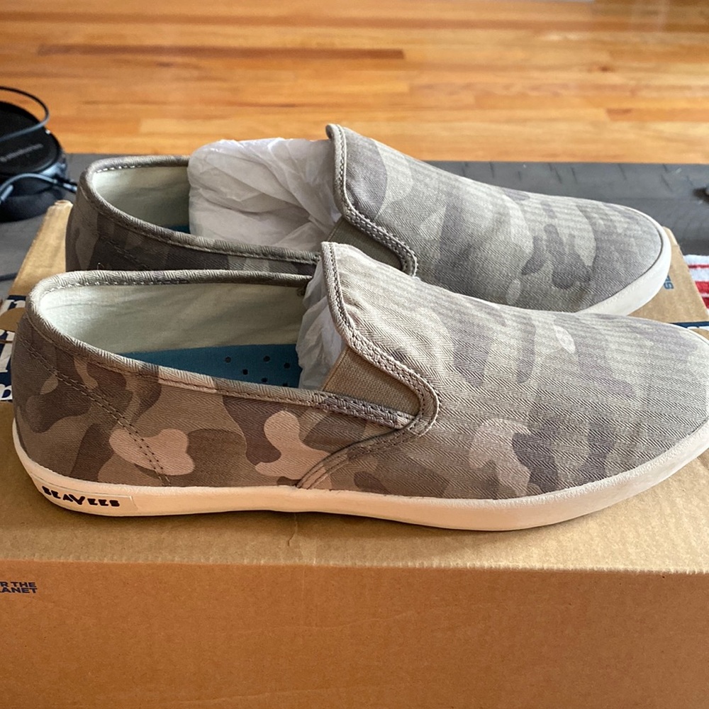 Baja slip on shoes 10.5